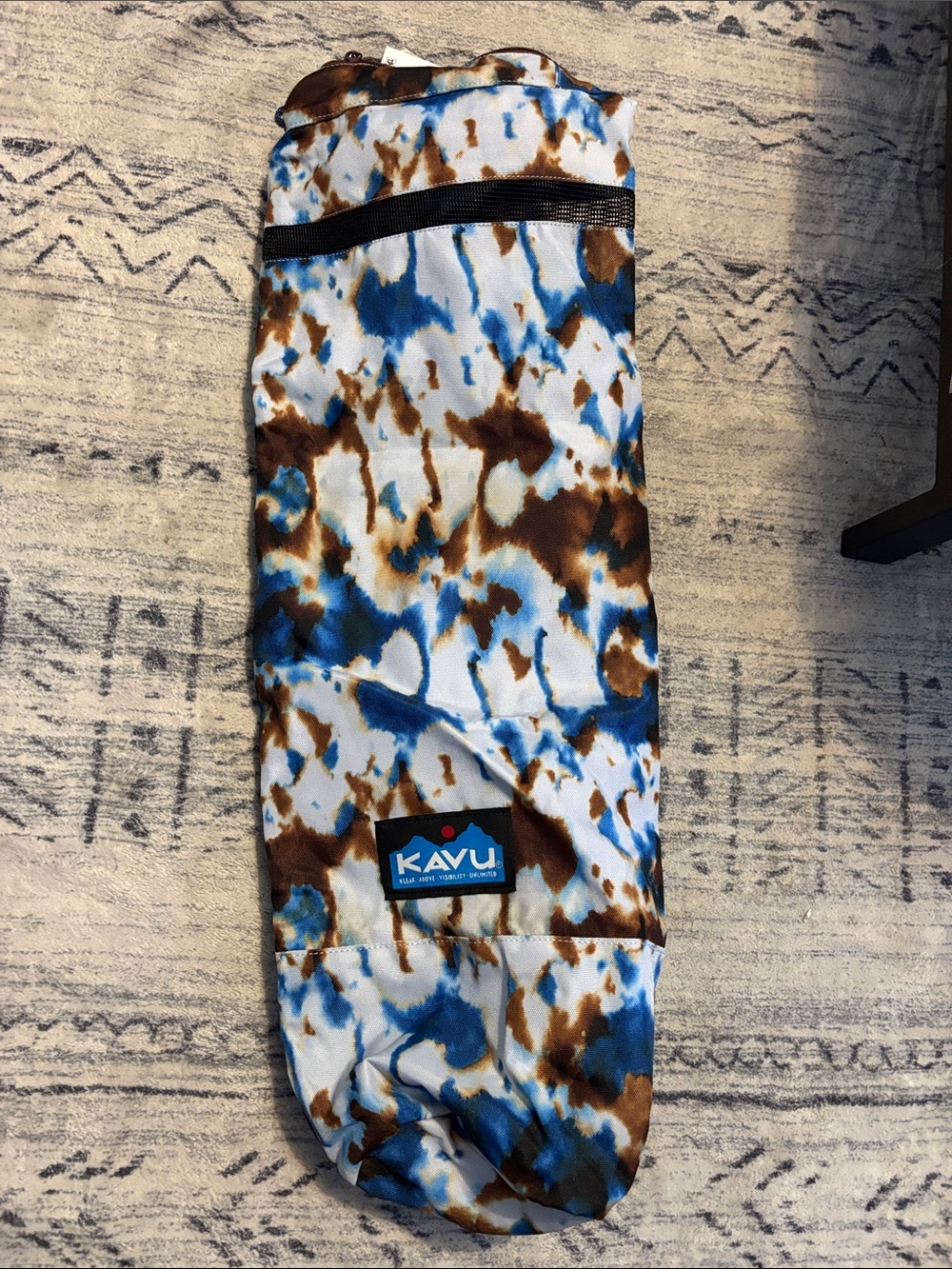 NEW KAVU Attatube Sling Bag